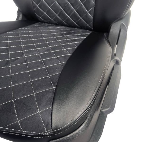 Чехлы Алькантара на Kia Ceed 2012-2018 г.в. Чехлы Алькантара на Kia Ceed 2012-2018 г.в.