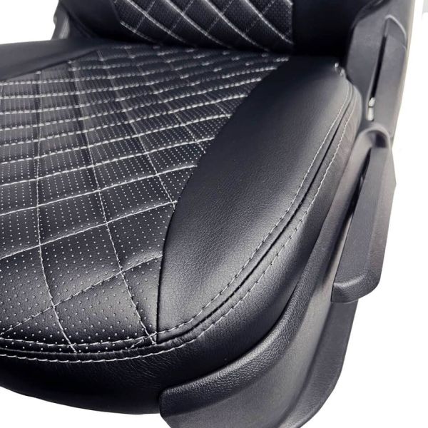 Чехлы Экокожа Ромб на Toyota Corolla 2007-2013 г.в. Чехлы Экокожа Ромб на Toyota Corolla 2007-2013 г.в.