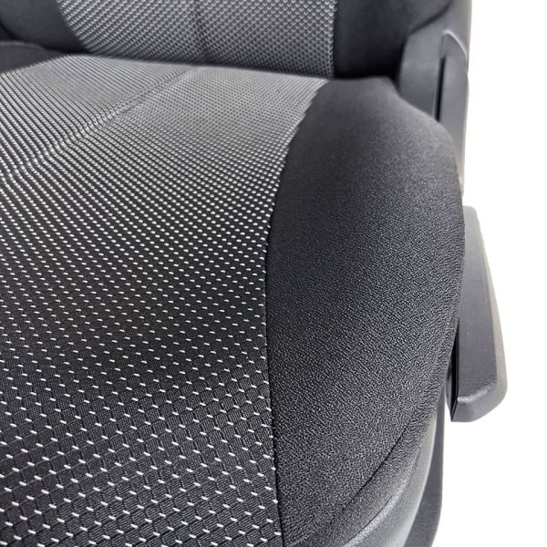 Чехлы из Жаккарда на Toyota Corolla 2007-2013 г.в. Чехлы из Жаккарда на Toyota Corolla 2007-2013 г.в.